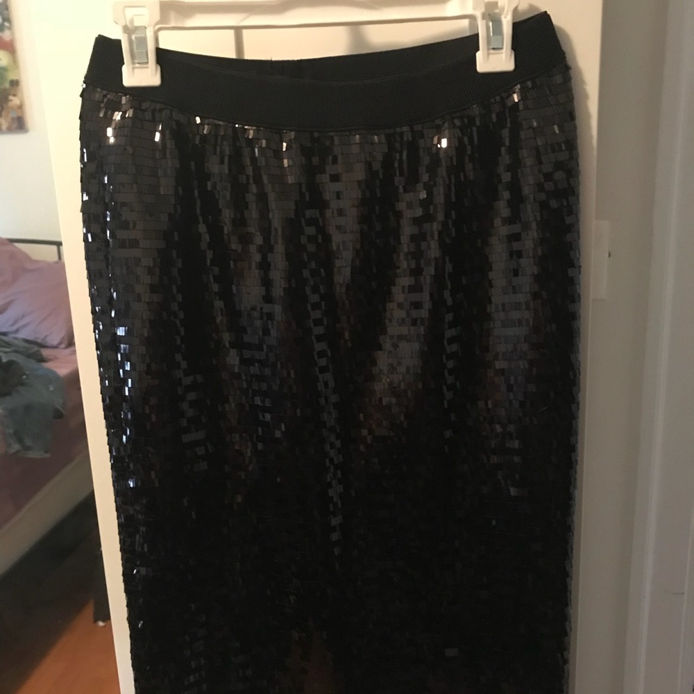 Black sequins pencil skirt (slightly high waist)